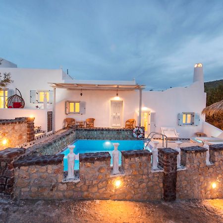 Starlight Luxury Seaside Villa & Suites 이메로비글리 외부 사진