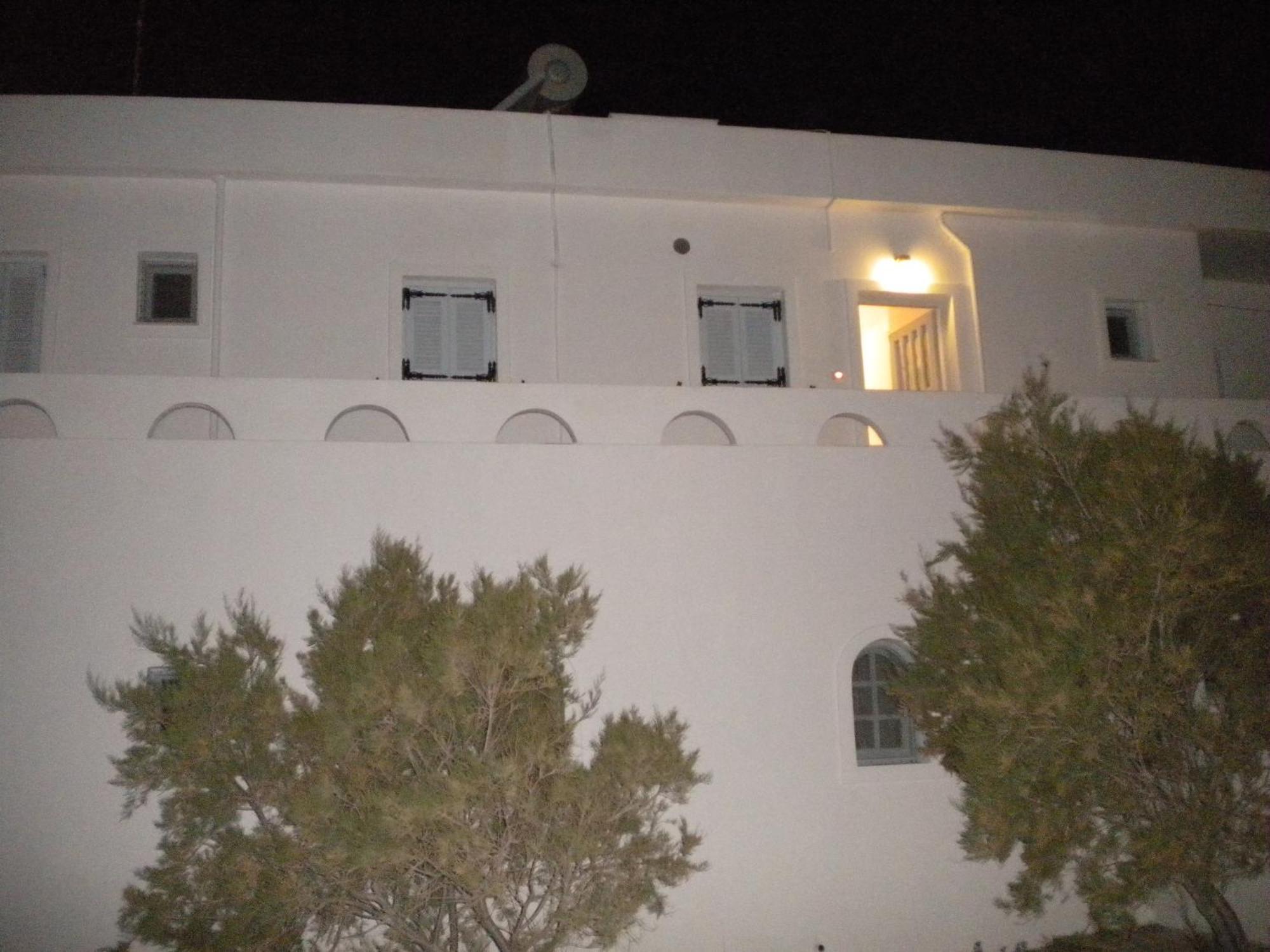 Starlight Luxury Seaside Villa & Suites 이메로비글리 외부 사진
