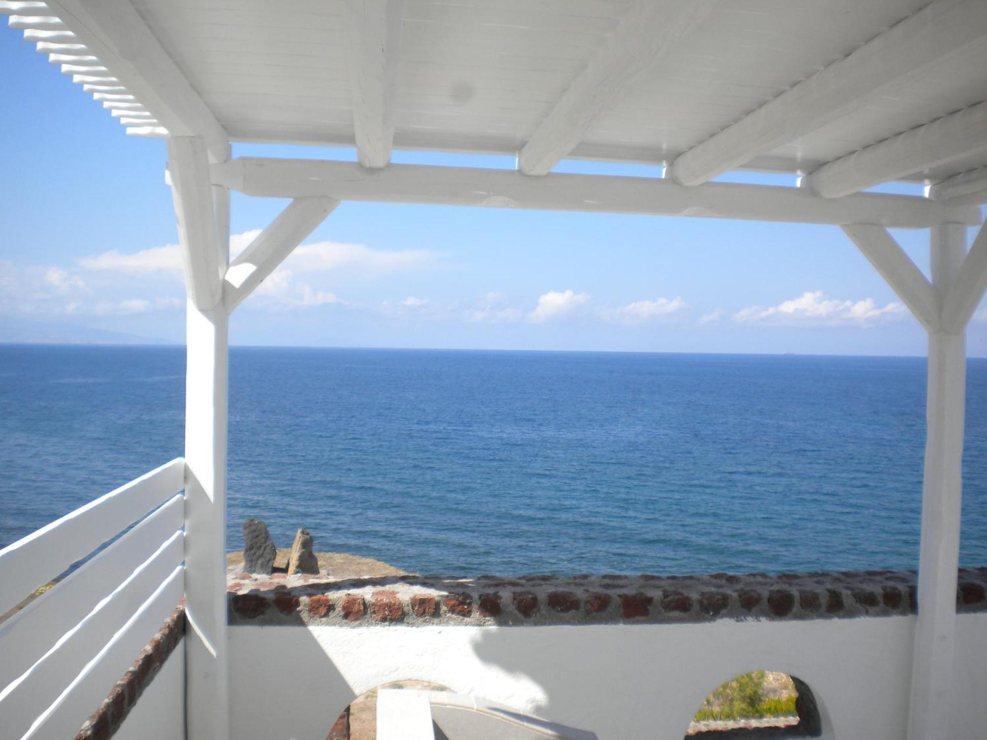 Starlight Luxury Seaside Villa & Suites 이메로비글리 외부 사진
