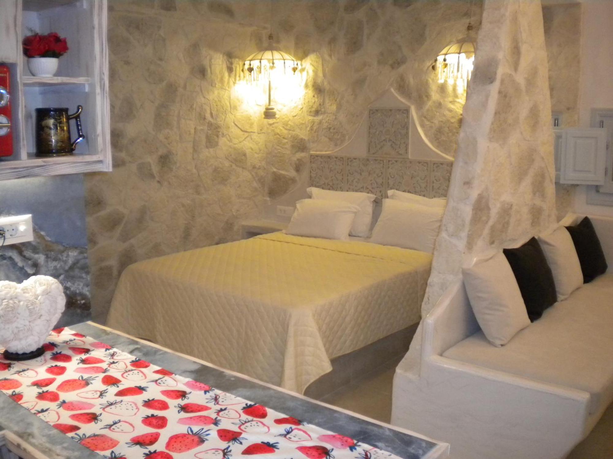 Starlight Luxury Seaside Villa & Suites 이메로비글리 외부 사진