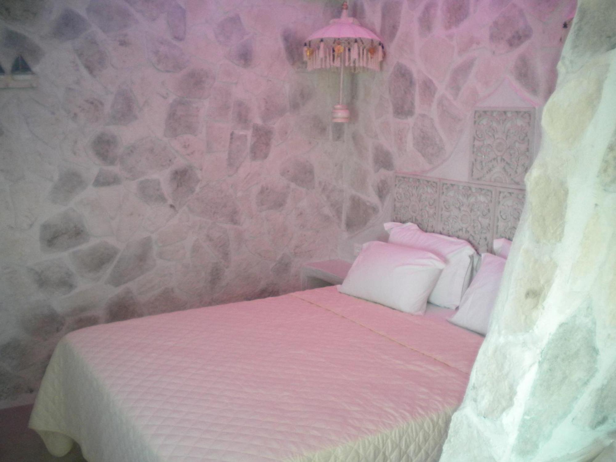 Starlight Luxury Seaside Villa & Suites 이메로비글리 외부 사진